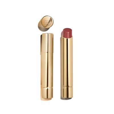 LA BARRA DE LABIOS DE ALTA INTENSIDAD CONCENTRADO DE LUZ Y TRATAMIENTO