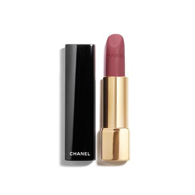 LA BARRA DE LABIOS ATERCIOPELADA LUMINOSA