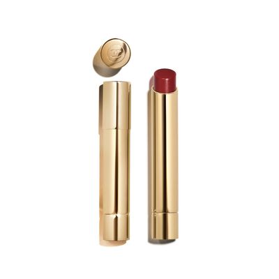 LA BARRA DE LABIOS DE ALTA INTENSIDAD CONCENTRADO DE LUZ Y TRATAMIENTO