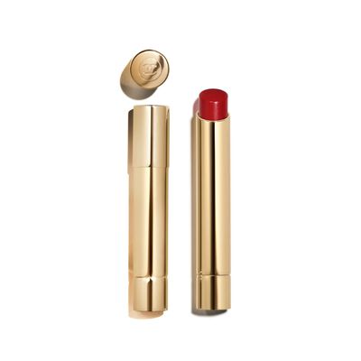 LA BARRA DE LABIOS DE ALTA INTENSIDAD CONCENTRADO DE LUZ Y TRATAMIENTO