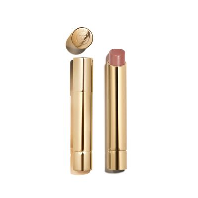 LA BARRA DE LABIOS DE ALTA INTENSIDAD CONCENTRADO DE LUZ Y TRATAMIENTO