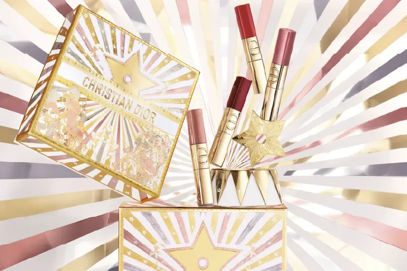 Para la temporada navideña, Dior presenta Rouge Dior Sequin Liquid Duo en un estuche de edición limitada.