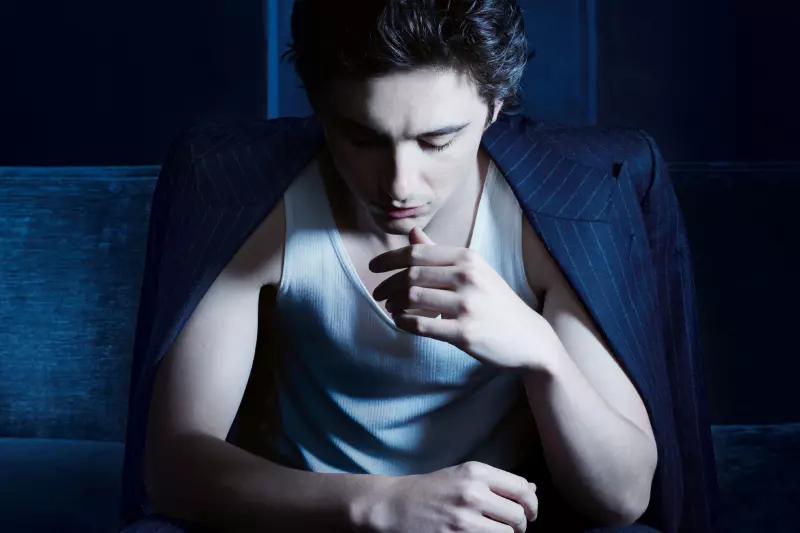 Descubre BLEU DE CHANEL L'EXCLUSIF con sus notas amaderadas y una esencia sofisticada para hombre