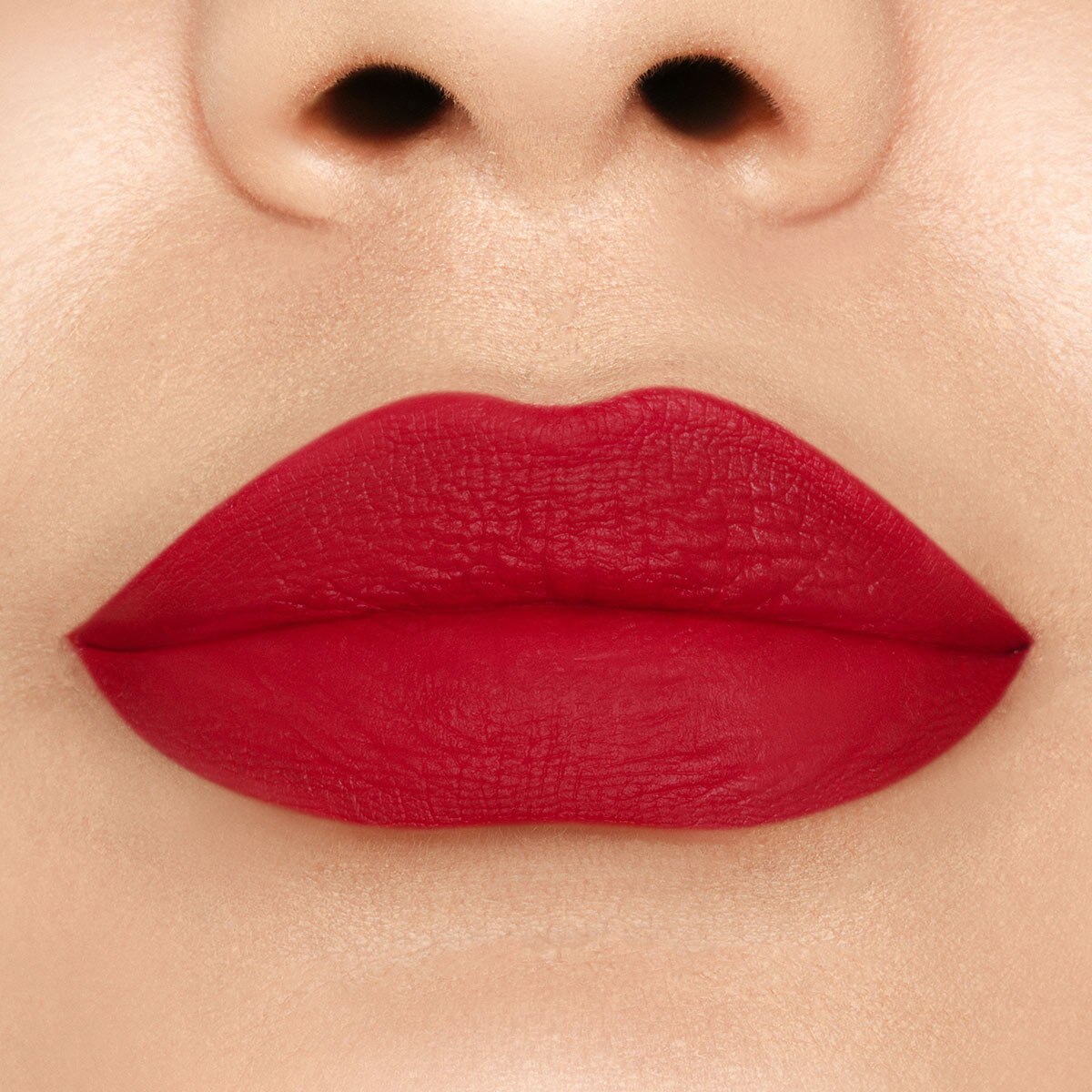 LIP INJECTION LIQUID LIPSTICK (LABIAL LÍQUIDO SEMI-MATE CON EFECTO VOLUMINIZADOR)