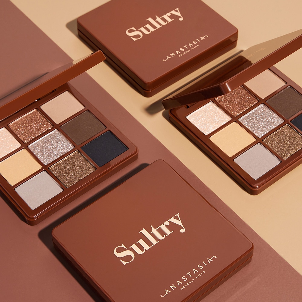SULTRY MINI EYESHADOW PALETTE (MINI PALETA DE SOMBRAS PARA OJOS)