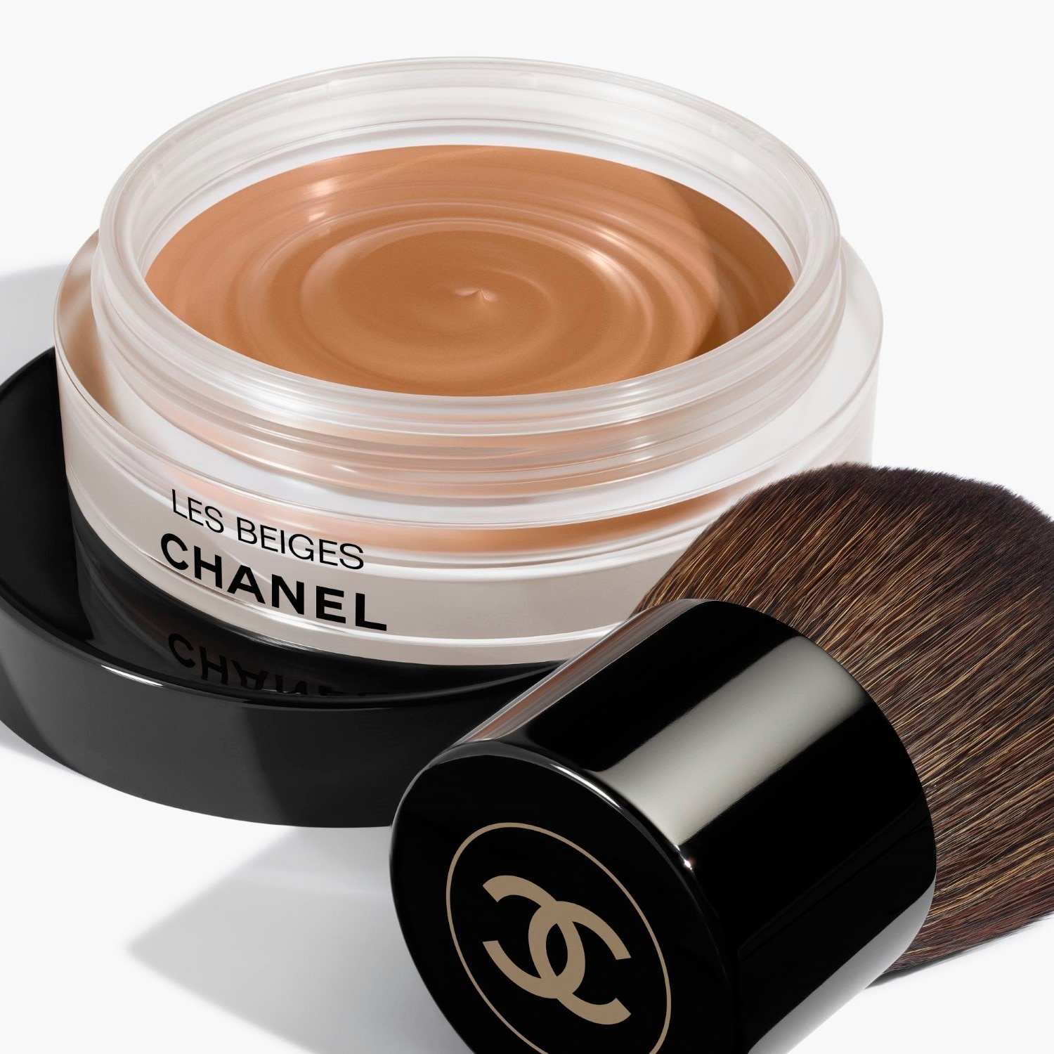 LES BEIGES CREMA BRONCEADORA. CREMA GEL BRONCEADORA. EFECTO SALUDABLE NATURAL.