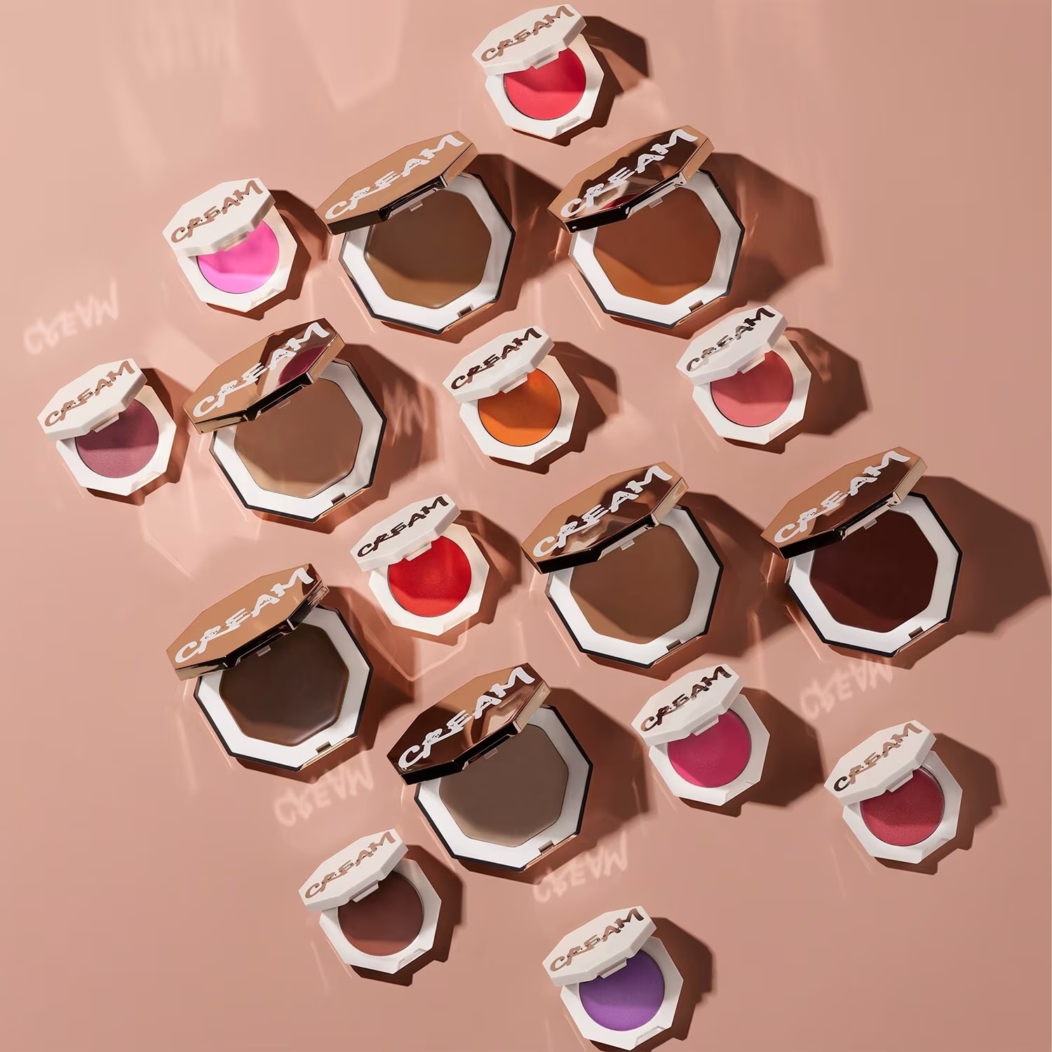 CHEEKS OUT FREESTYLE CREAM BLUSH (RUBOR EN CREMA)