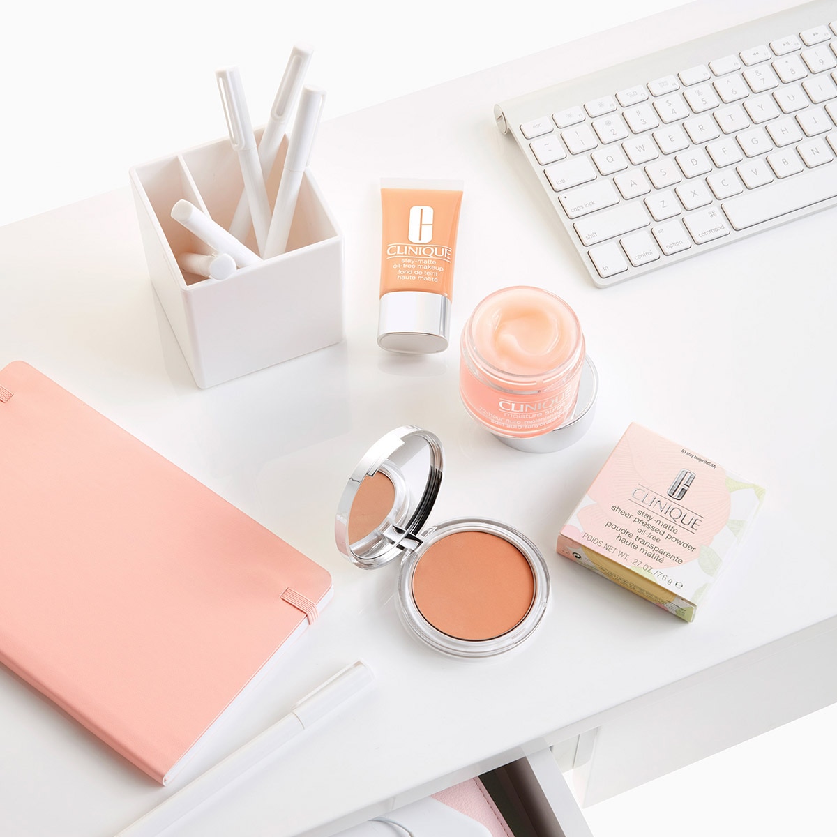 STAY-MATTE SHEER PRESSED POWDER (MAQUILLAJE EN POLVO)