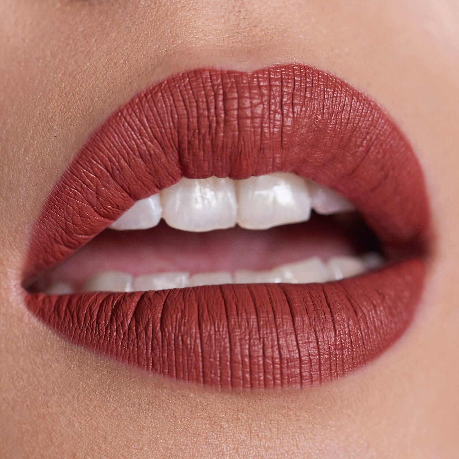 THE LONGWEAR LIPSTICK (LABIAL LÍQUIDO)