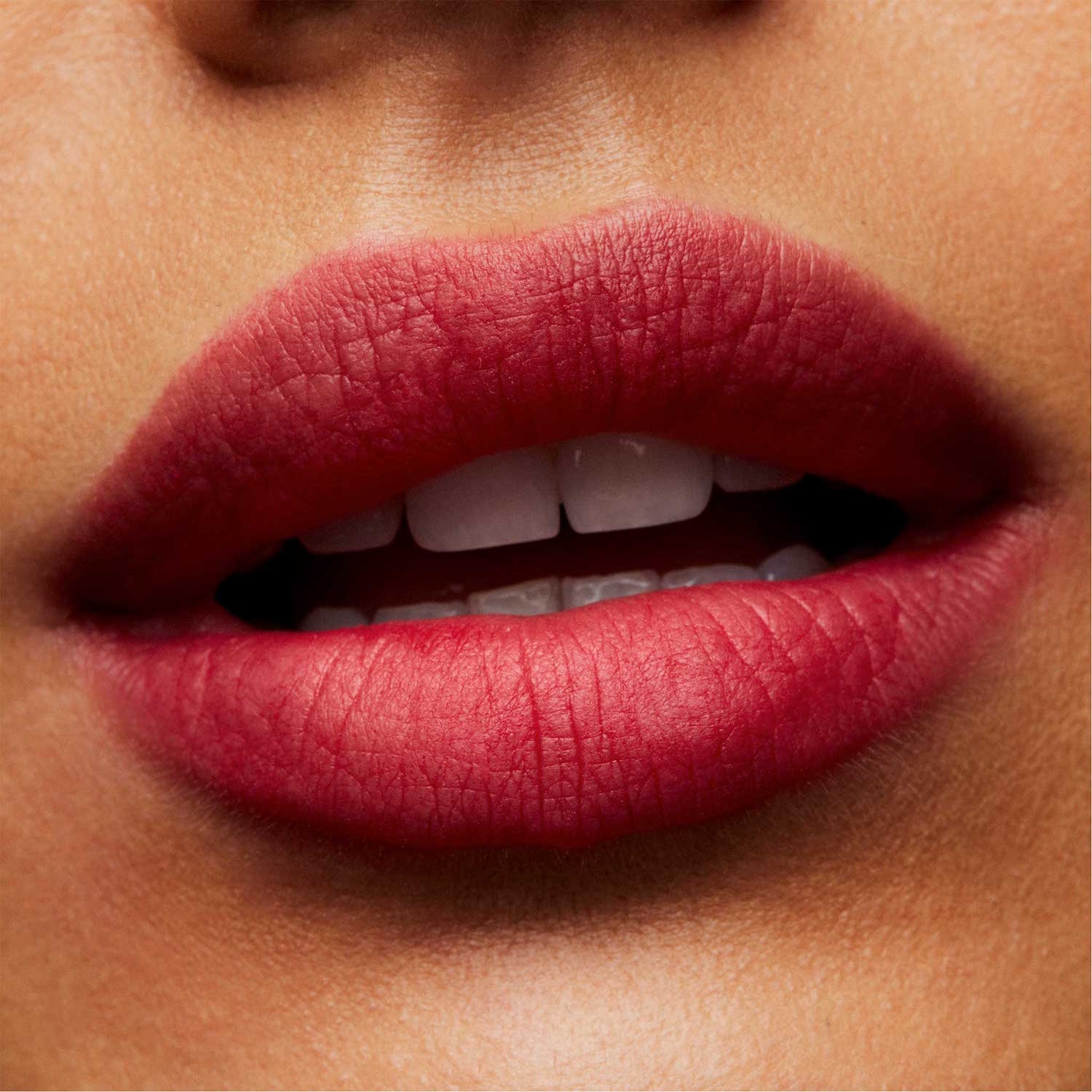 POWDER KISS LIPSTICK SEXY, BUT SWEET (LABIAL)