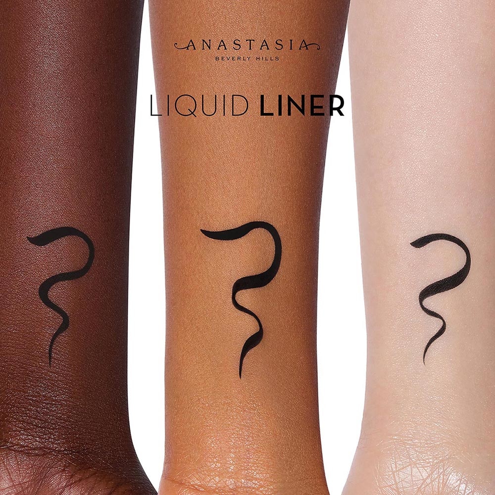 LIQUID LINER (DELINADOR DE OJOS)