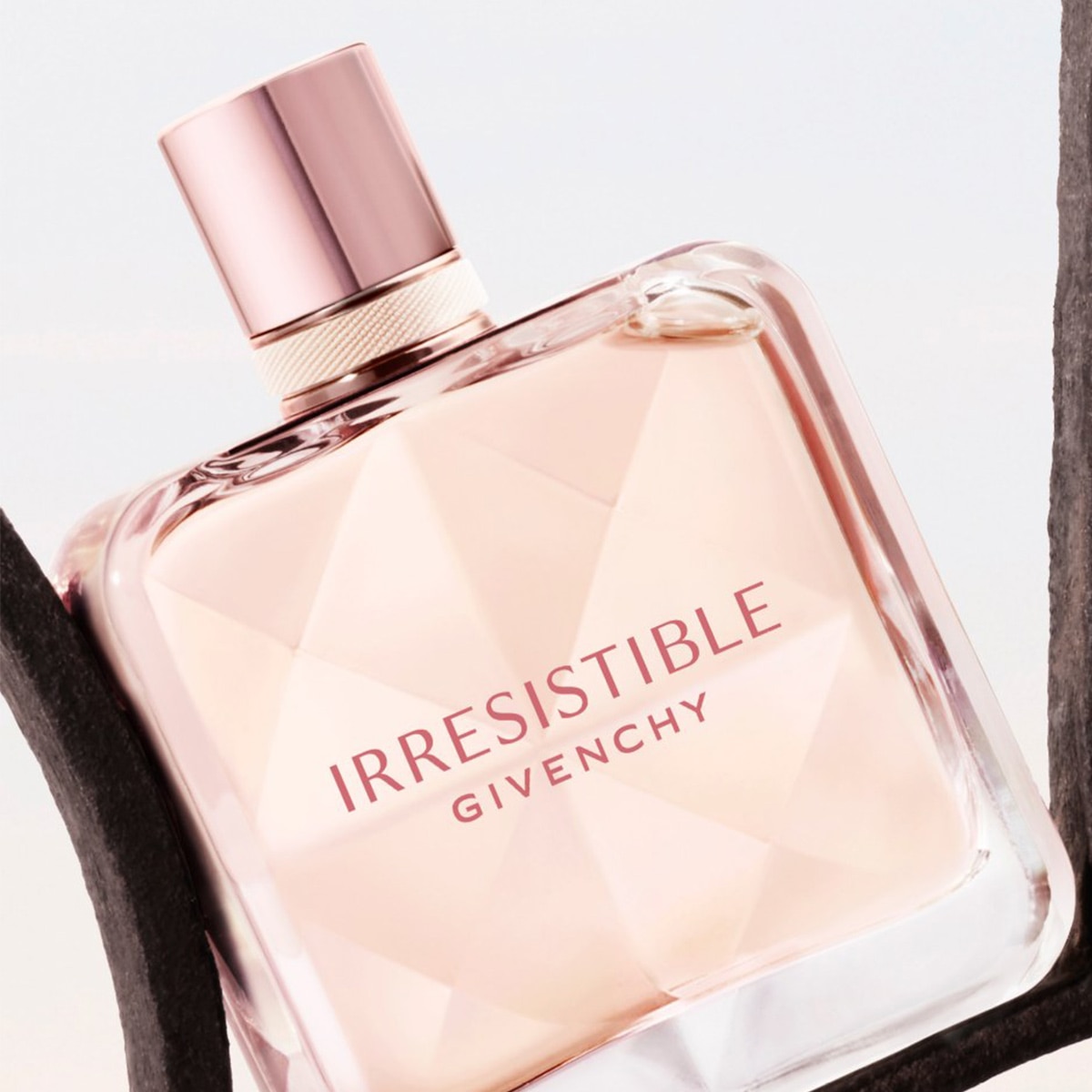 PERFUME PARA MUJER IRRESISTIBLE EAU DE TOILETTE FRAICHE