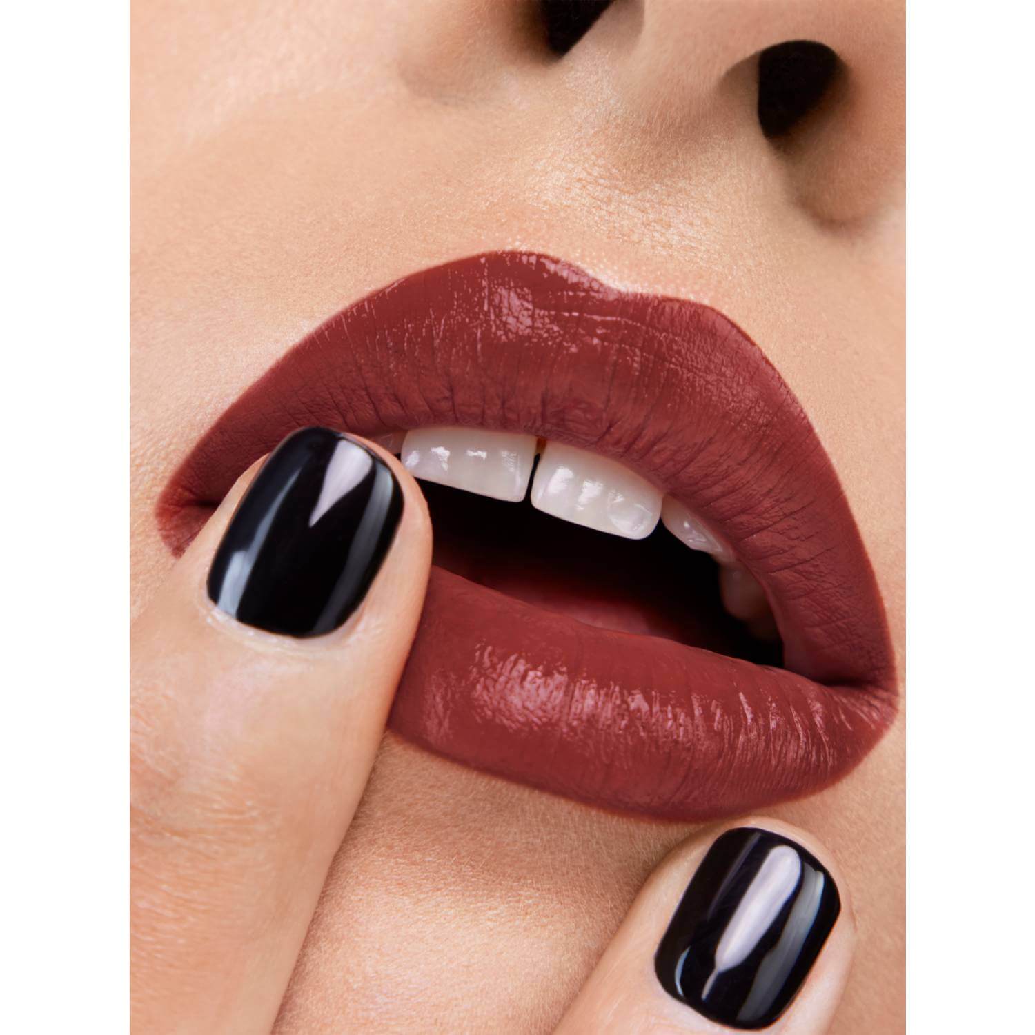 ROUGE PUR COUTURE THE BOLD (LÁPIZ LABIAL)