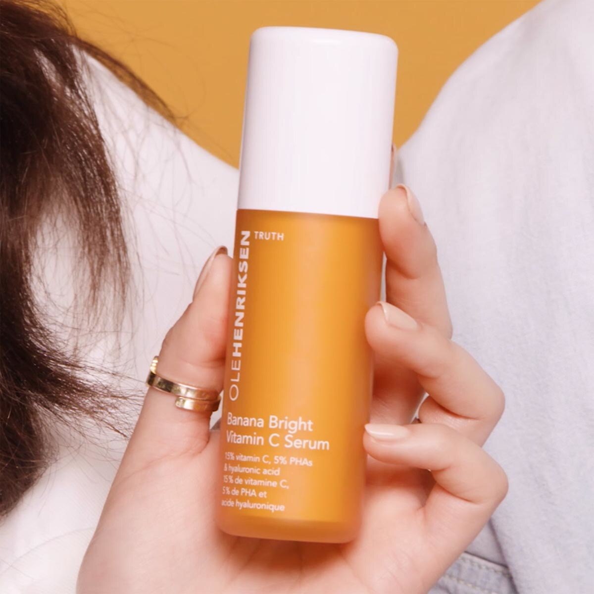 BANANA BRIGHT™ VITAMIN C SERUM de Ole Henriksen en Sephora