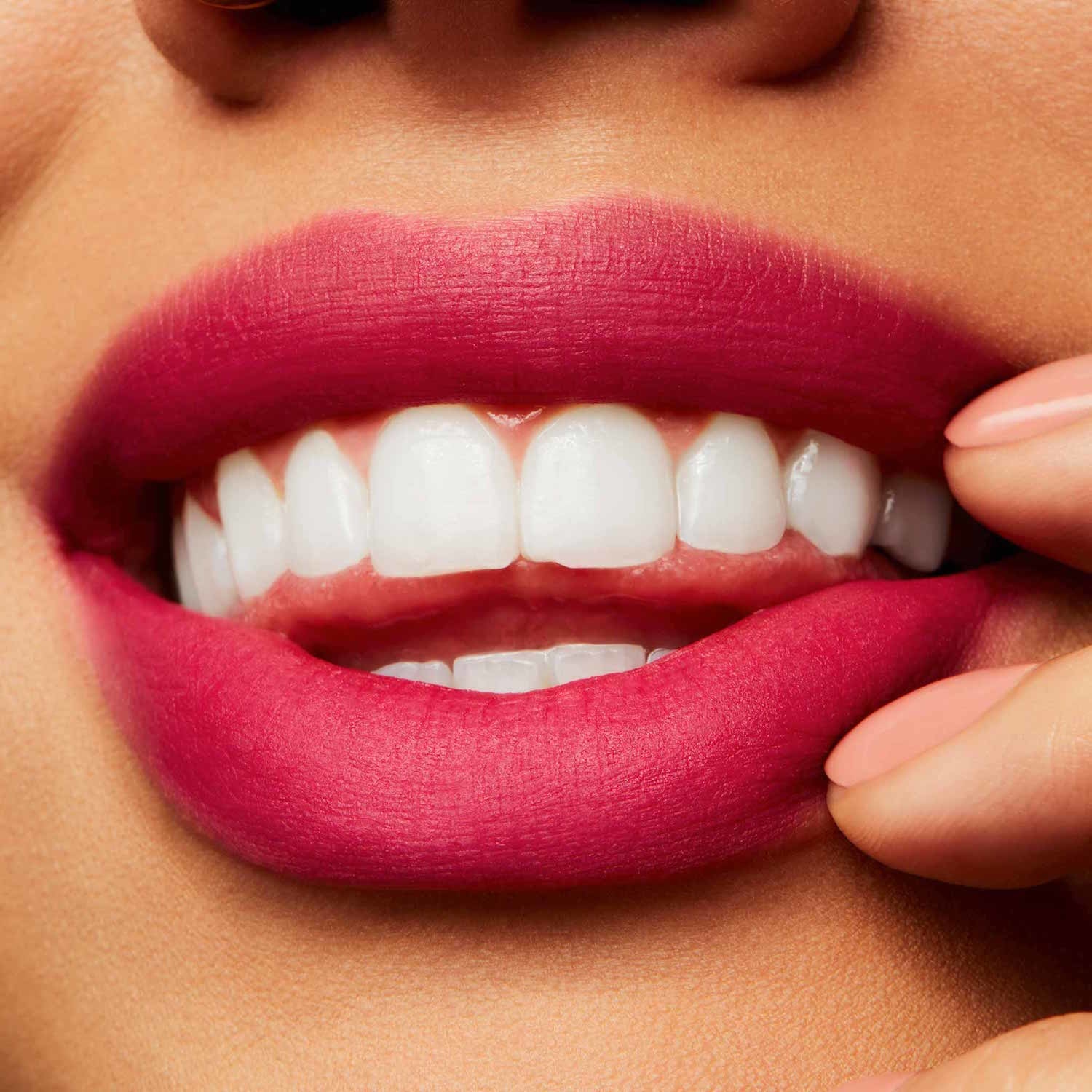 POWDER KISS LIQUID LIPCOLOUR