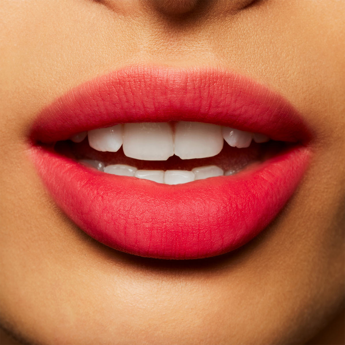 POWDER KISS LIQUID LIPCOLOUR (LABIAL LÍQUIDO)