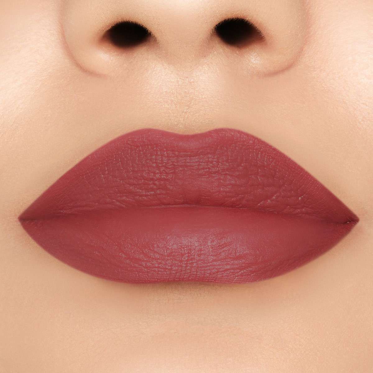LIP INJECTION LIQUID LIPSTICK (LABIAL LÍQUIDO SEMI-MATE CON EFECTO VOLUMINIZADOR)
