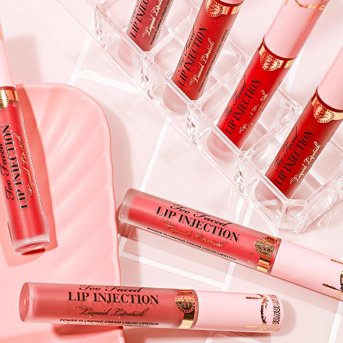 LIP INJECTION LIQUID LIPSTICK (LABIAL LÍQUIDO SEMI-MATE CON EFECTO VOLUMINIZADOR)