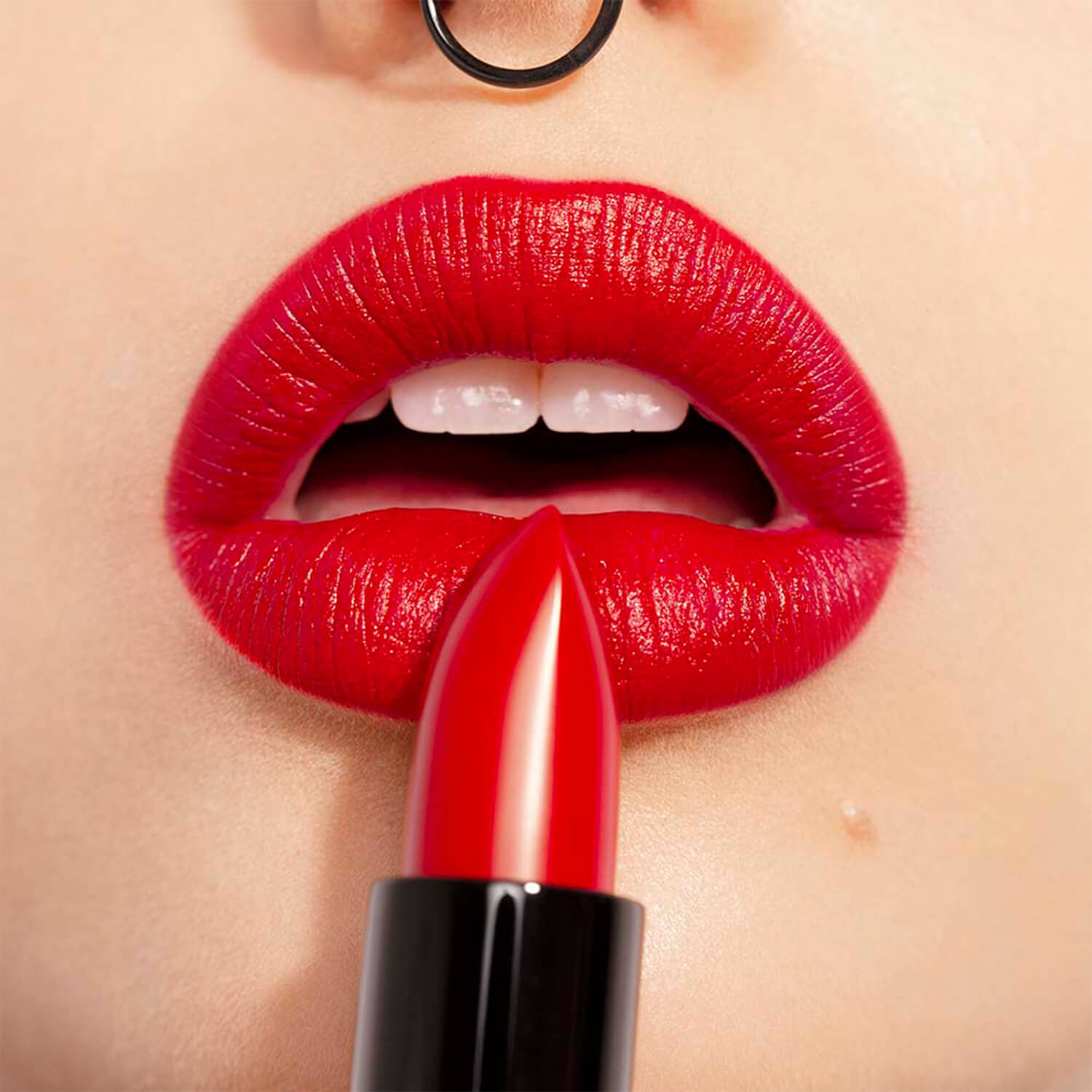 THE LIPSTICK (LABIAL EN BARRA)