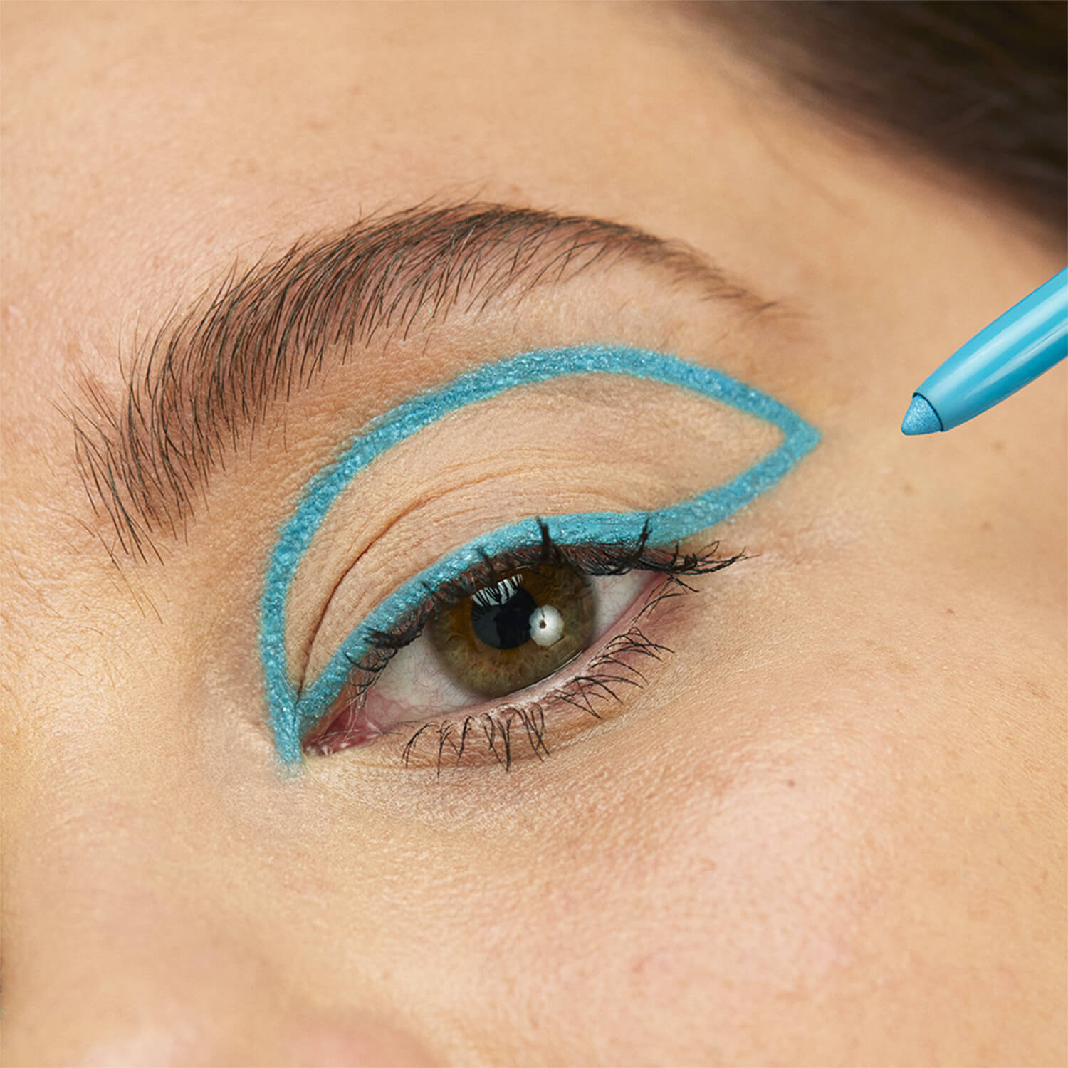 THE 24H AUTOMATIC EYE PENCIL (DELINEADOR DE OJOS)