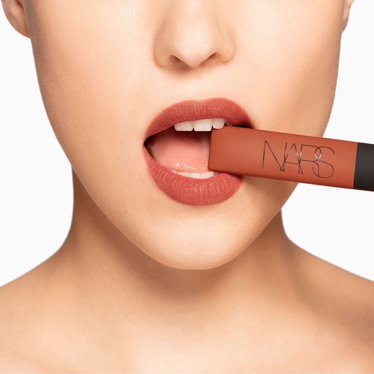 AIR MATTE LIP COLOR (LABIAL MATE)
