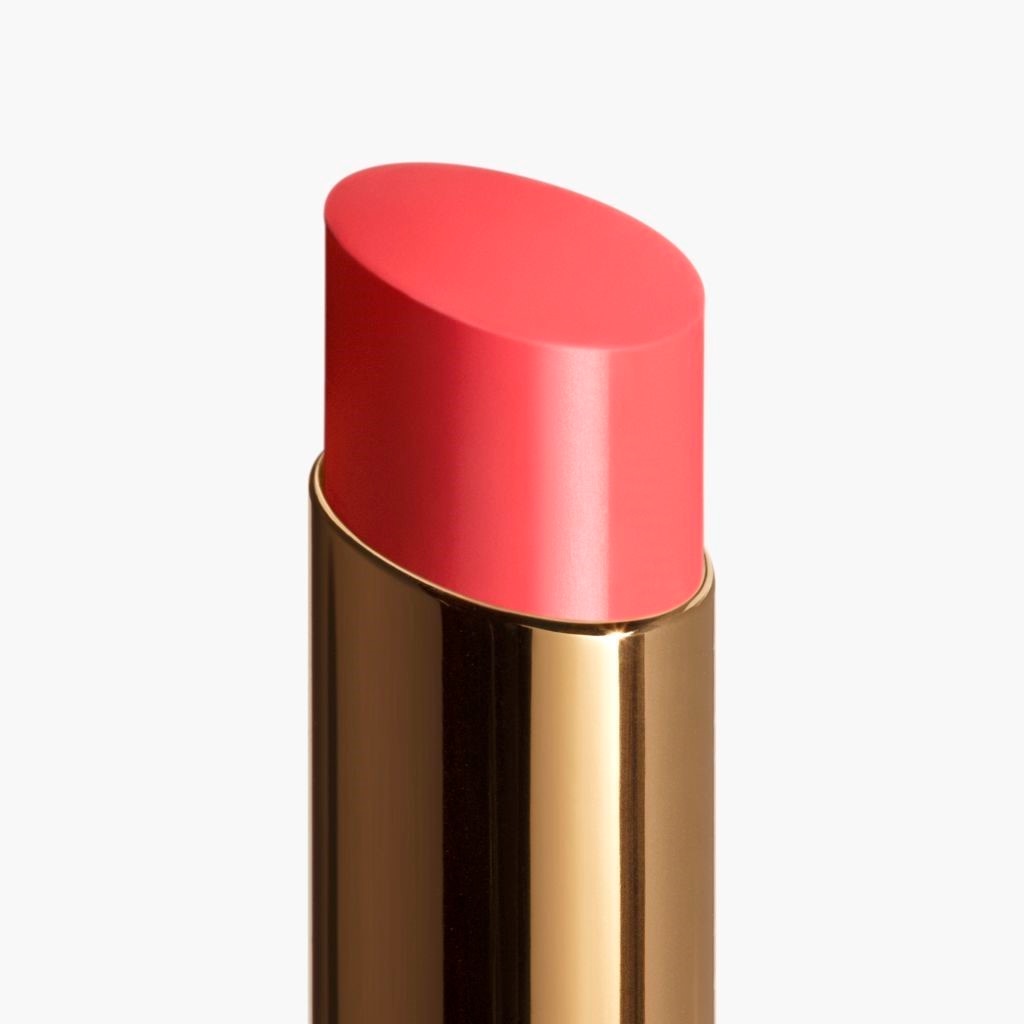 EL BÁLSAMO CON COLOR HIDRATANTE, CON UNA INTENSIDAD A MEDIDA, PARA UNOS LABIOS MÁS BELLOS DÍA TRAS DÍA