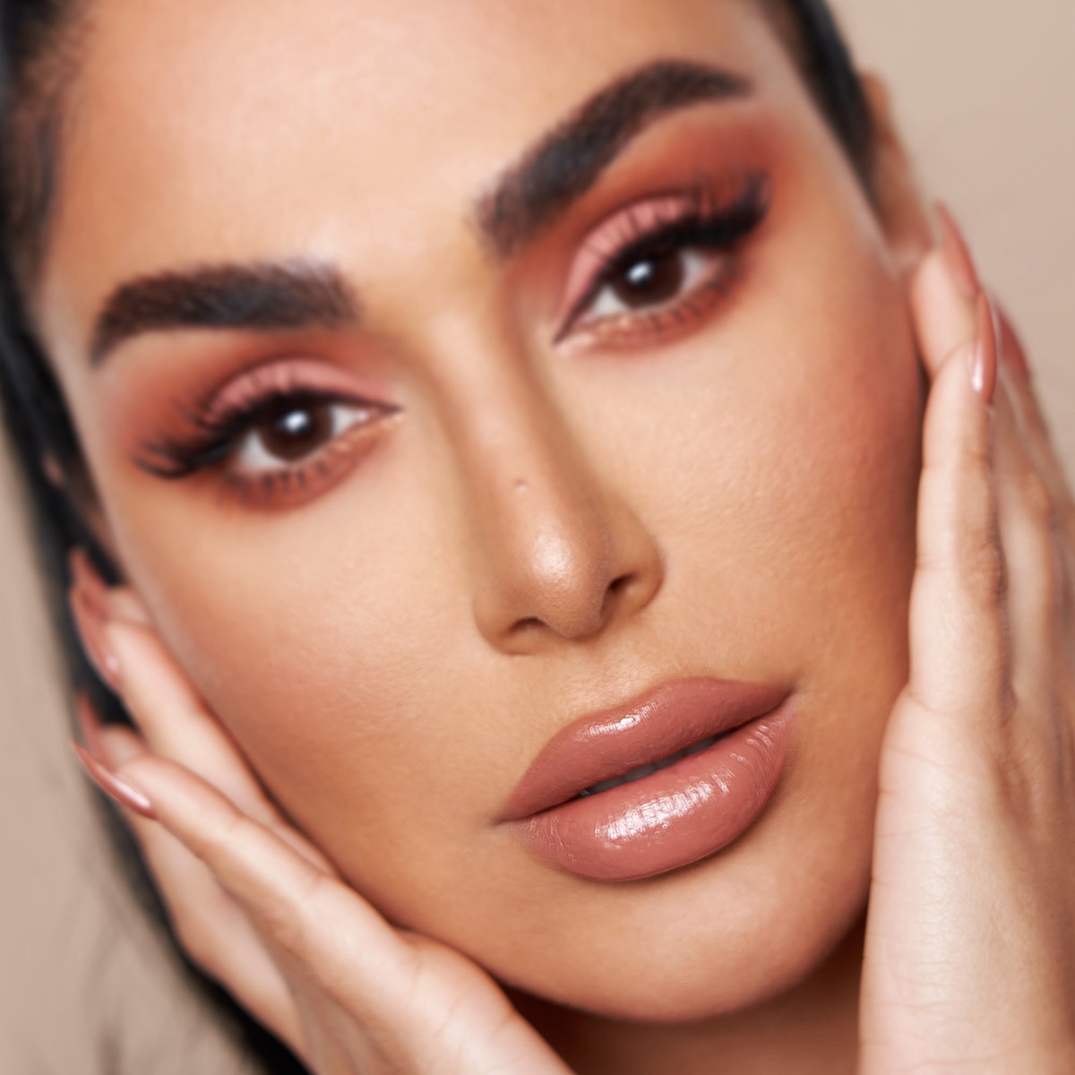 POWER BULLET CREAM GLOW HYDRATING LIPSTICK (LABIAL EN BARRA)