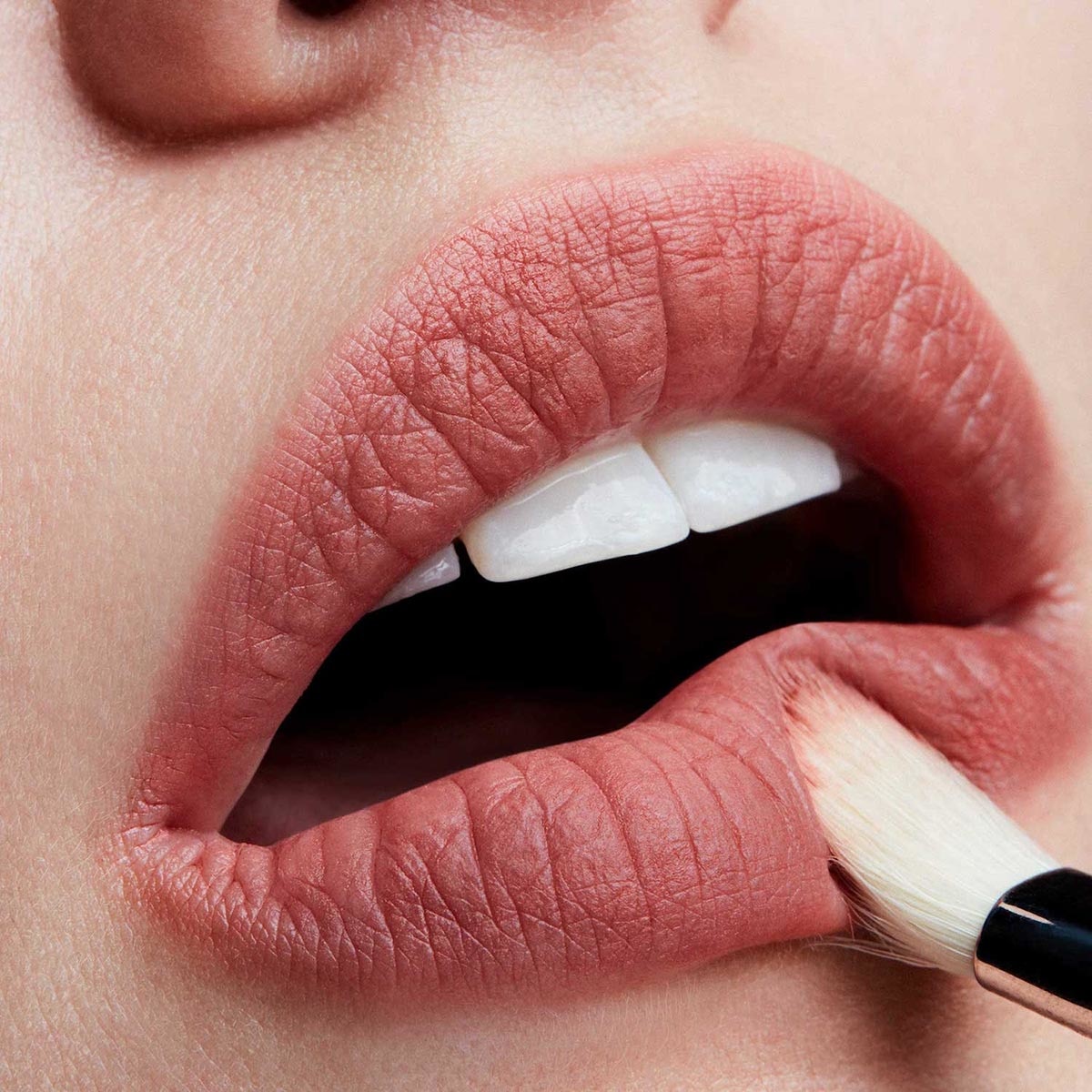 POWDER KISS LIPSTICK SEXY, BUT SWEET (LABIAL)
