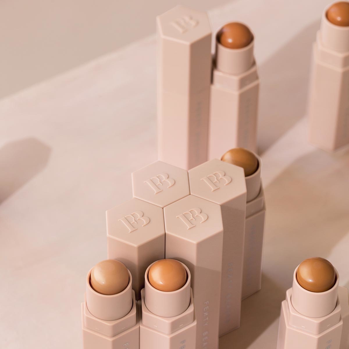 MATCH STIX MATTE SKINSTICK