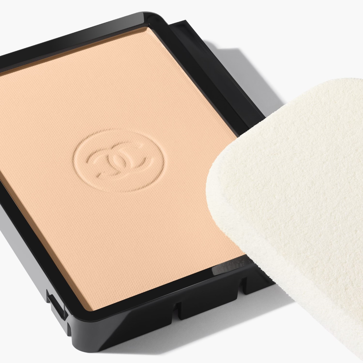 BASE DE MAQUILLAJE COMPACTO DE LARGA DURACIÓN ULTRACONFORTABLE ? ACABADO PERFECTO