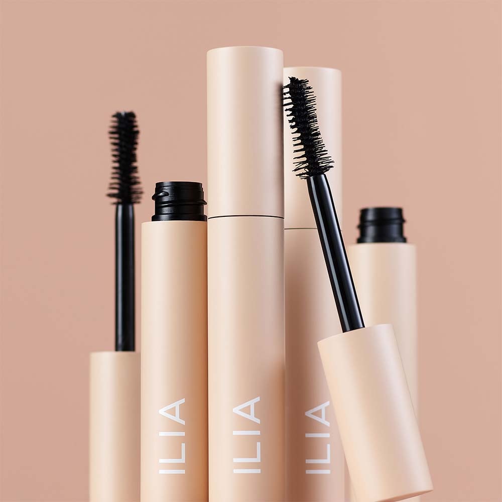 FULLEST VOLUMIZING MASCARA (MÁSCARA VOLUMINIZADORA)