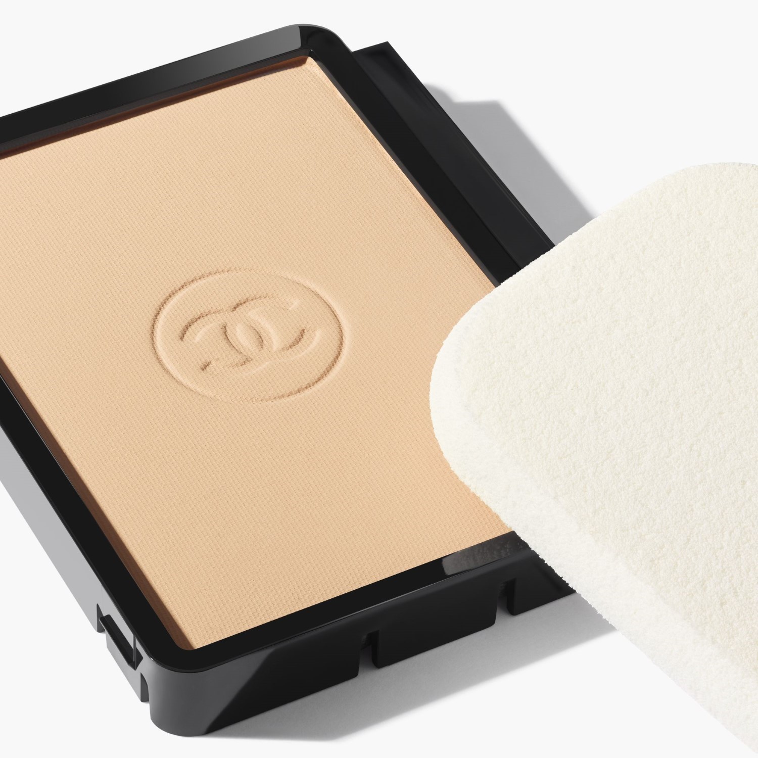BASE DE MAQUILLAJE COMPACTO DE LARGA DURACIÓN ULTRACONFORTABLE ? ACABADO PERFECTO