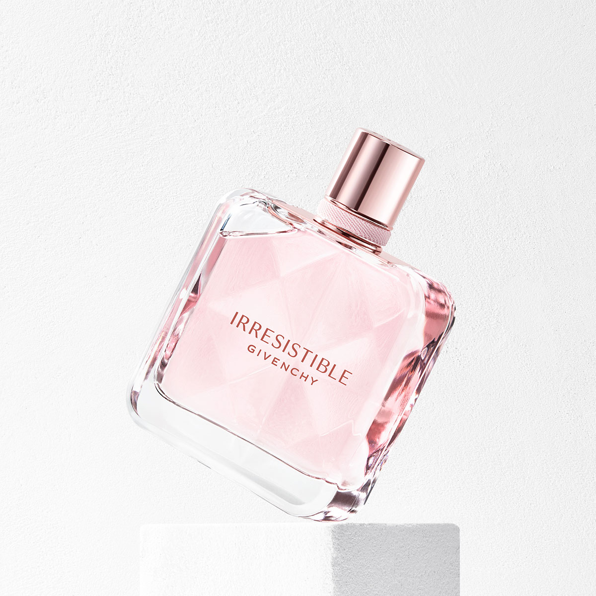 PERFUME PARA MUJER IRRESISTIBLE EAU DE TOILETTE