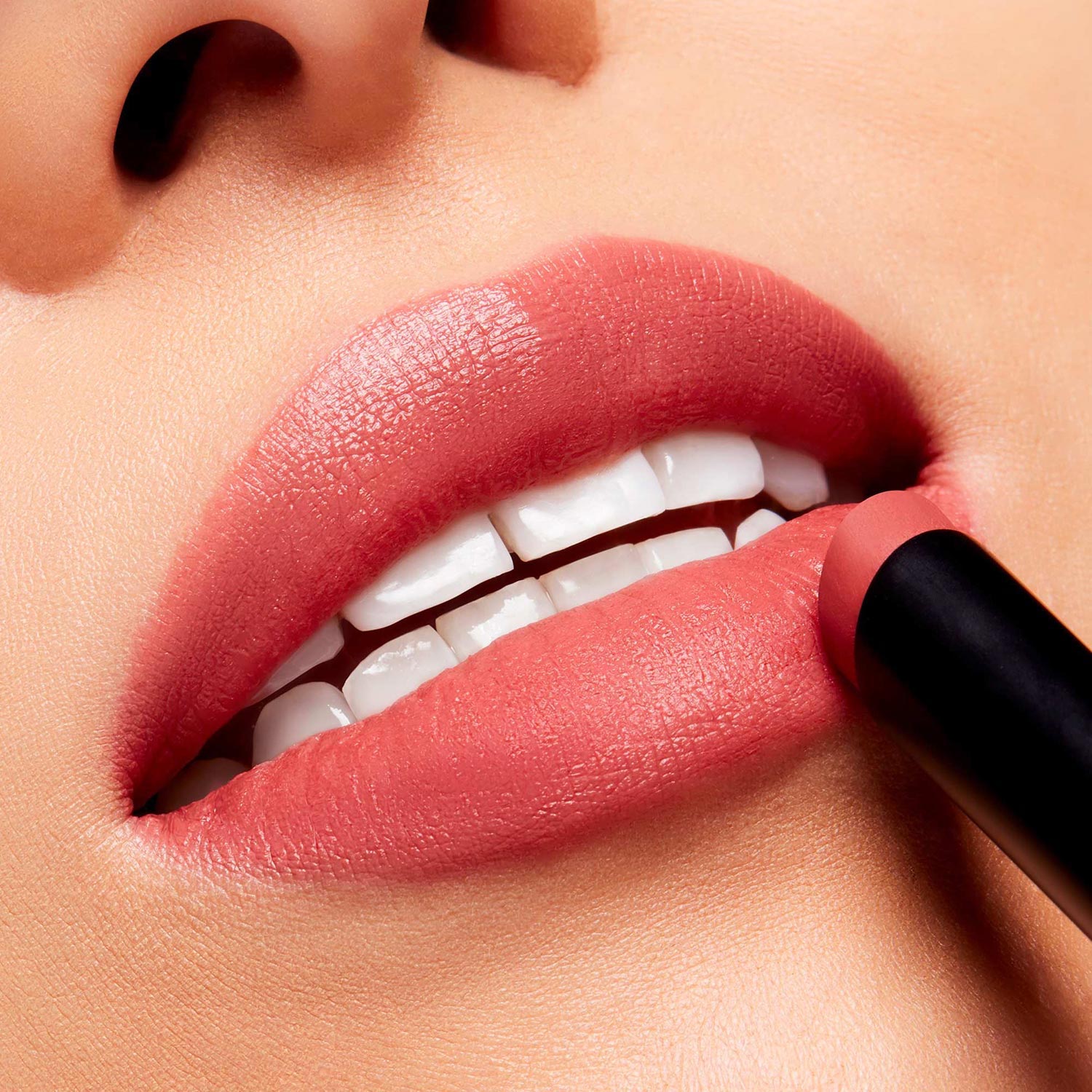 POWDER KISS VELVET BLUR SLIM STICK MAC (LABIAL)