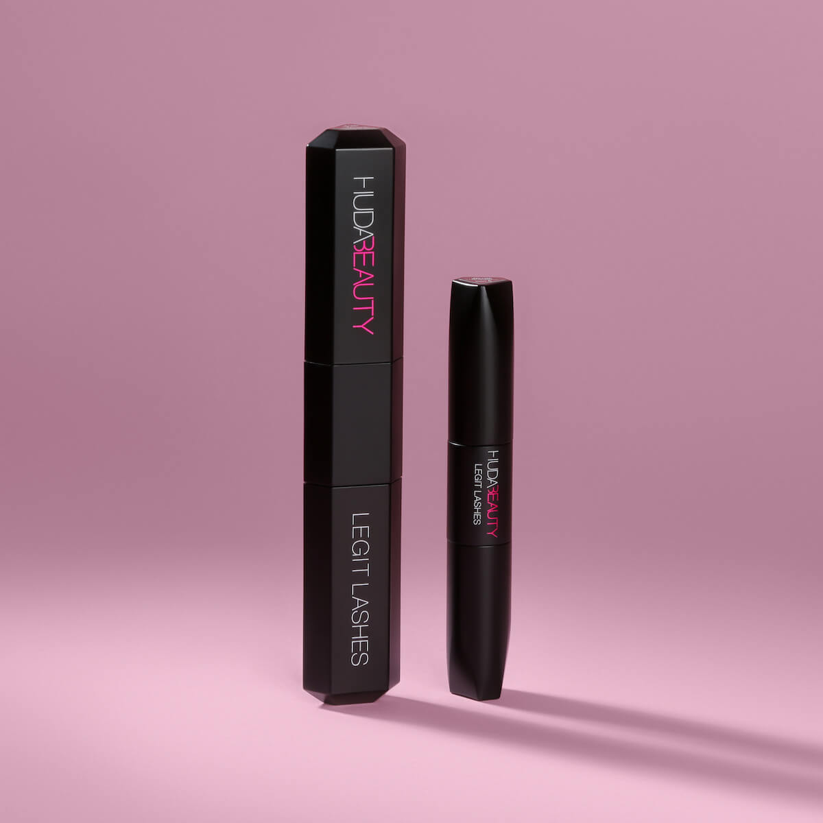 LEGIT LASHES MINI MASCARA (MINI MASCARA DE PESTAÑAS)