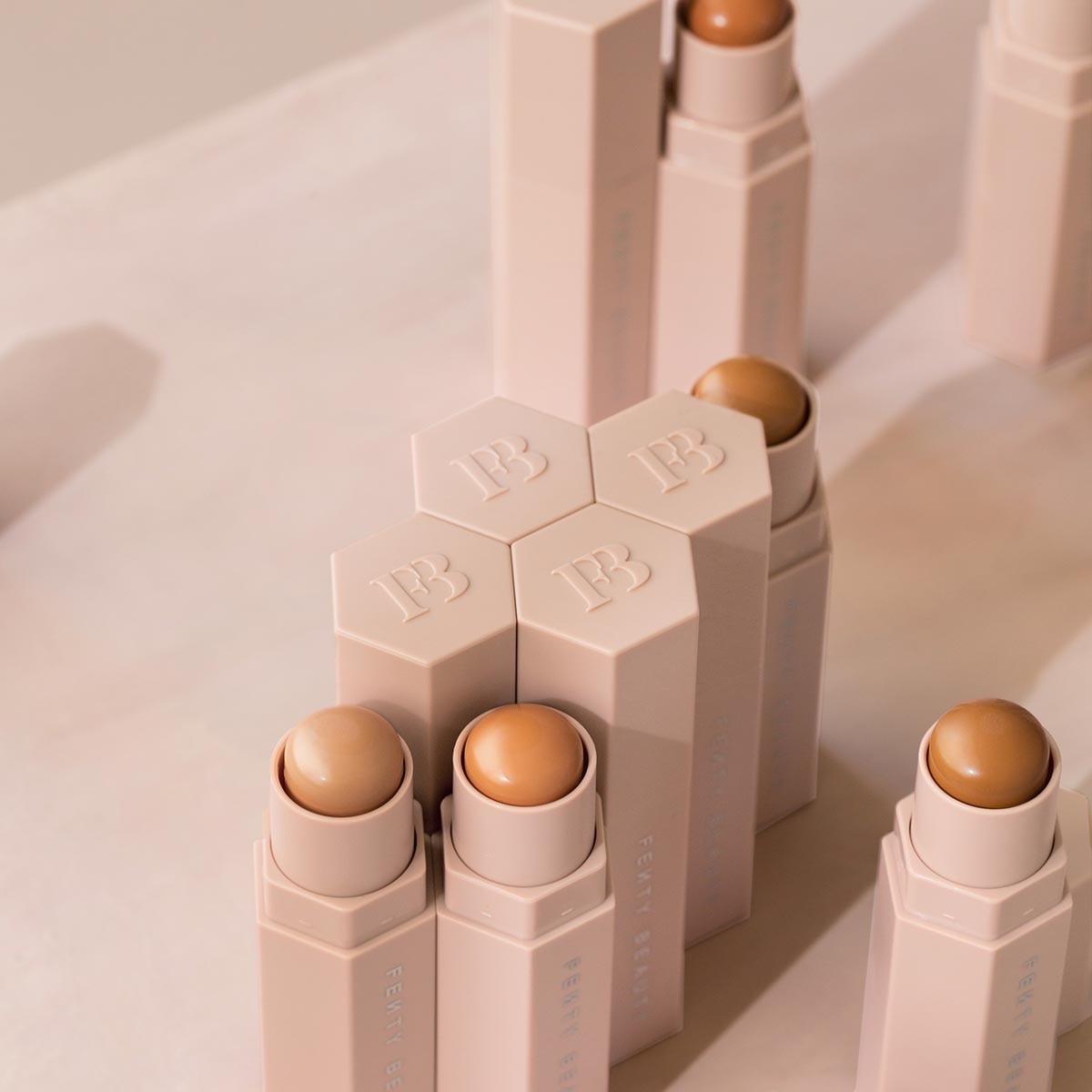 MATCH STIX MATTE SKINSTICK