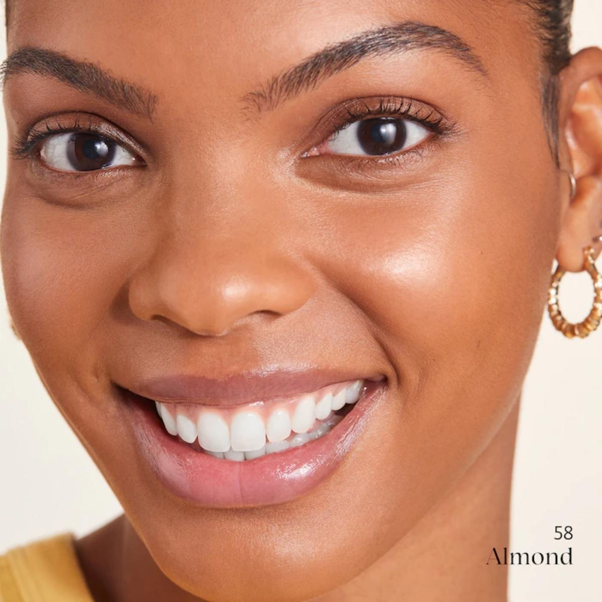 Microsmooth Multi-Tasking Baked Face Powder (Base de maquillaje en Polvo)