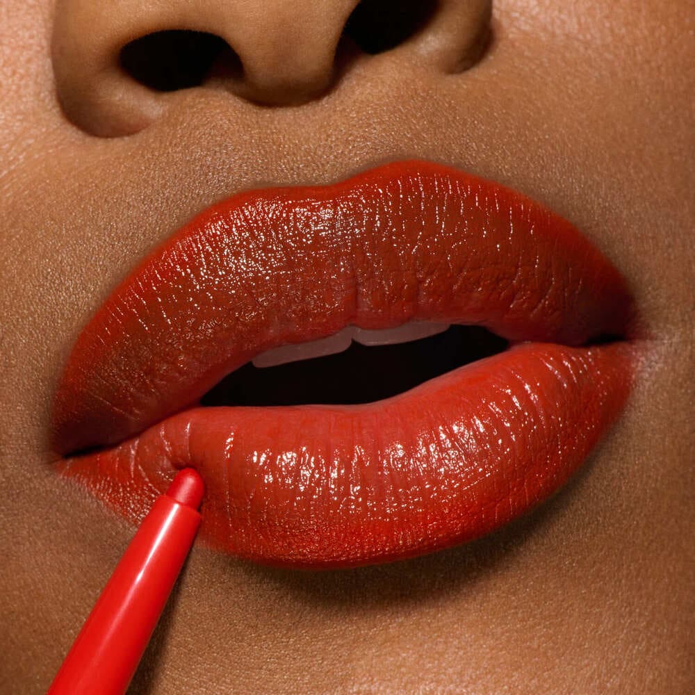 M&middot;A&middot;C LIPGLAZER GLOSSY LINER (DELINEADOR DE LABIOS GLOSSY)