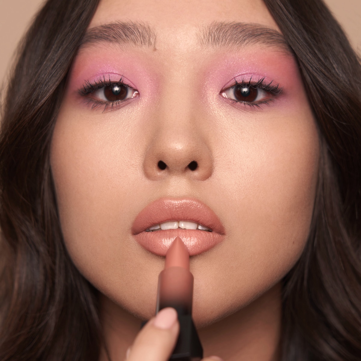 POWER BULLET CREAM GLOW HYDRATING LIPSTICK (LABIAL EN BARRA)