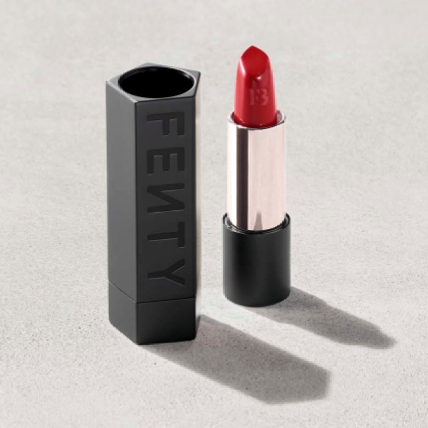 FENTY ICON THE CASE SEMI-MATTE REFILLABLE LIPSTICK (ESTUCHE PARA BARRA LABIAL)