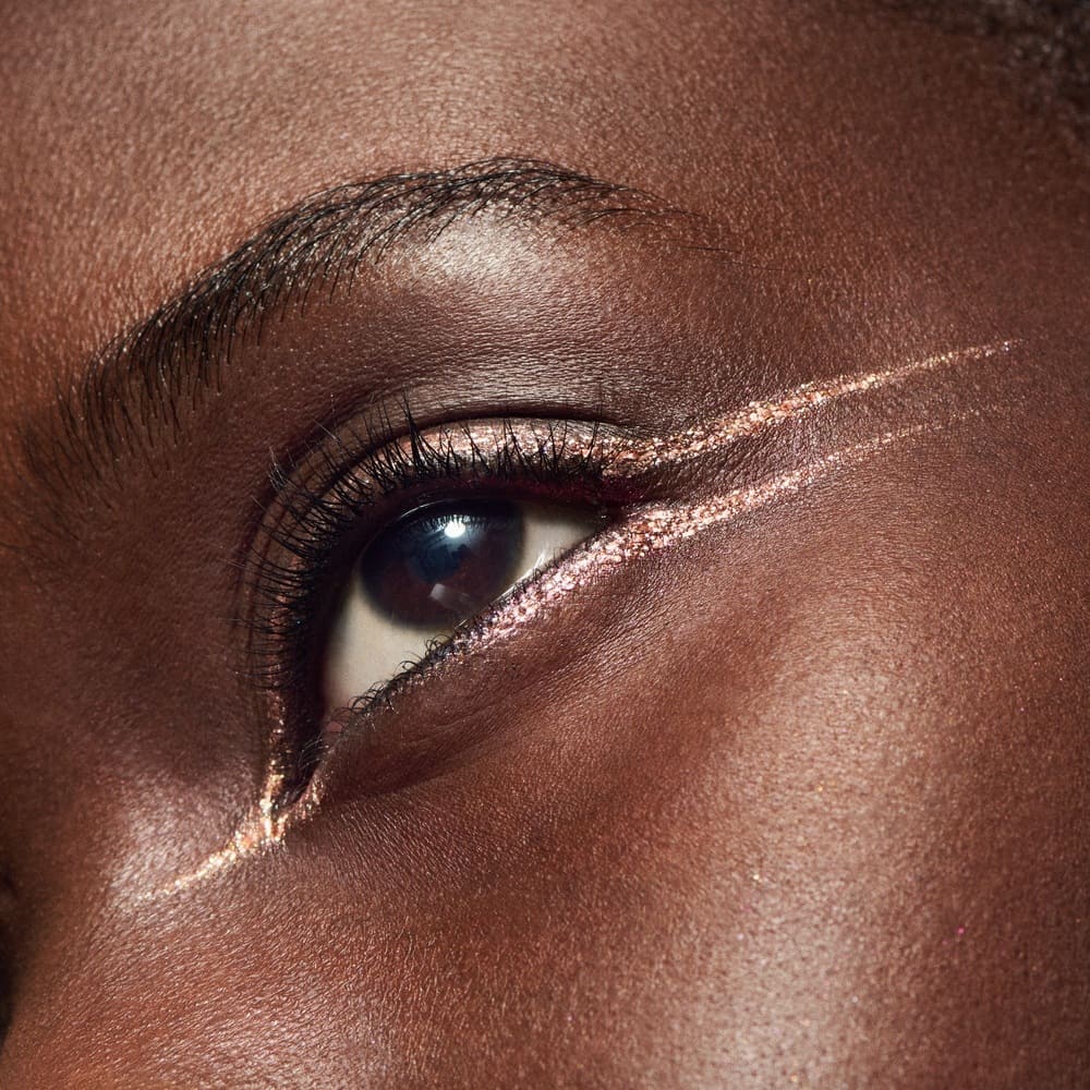 M·A·C DAZZLESHADOW LIQUID EYE SHADOW (SOMBRA LIQUIDA DE OJOS)