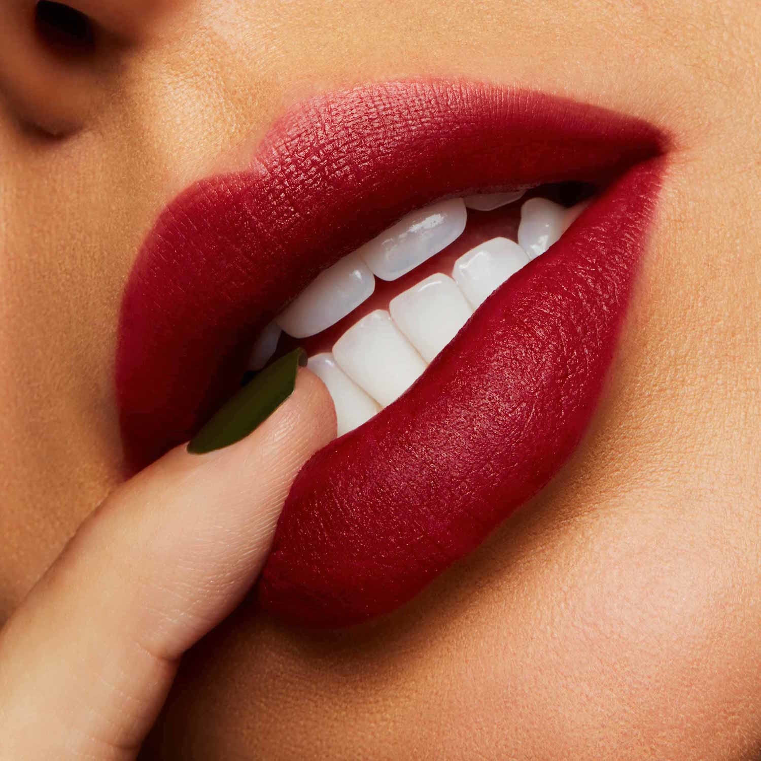 POWDER KISS LIQUID LIPCOLOUR