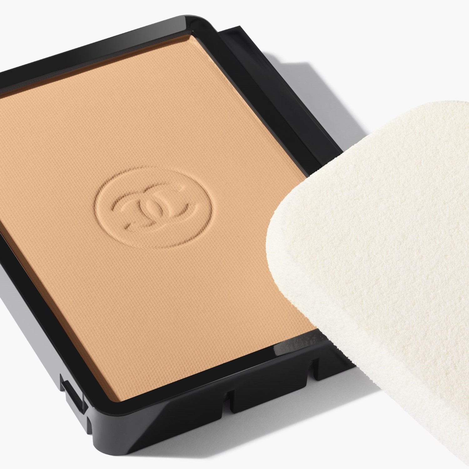 BASE DE MAQUILLAJE COMPACTO DE LARGA DURACIÓN ULTRACONFORTABLE ? ACABADO PERFECTO