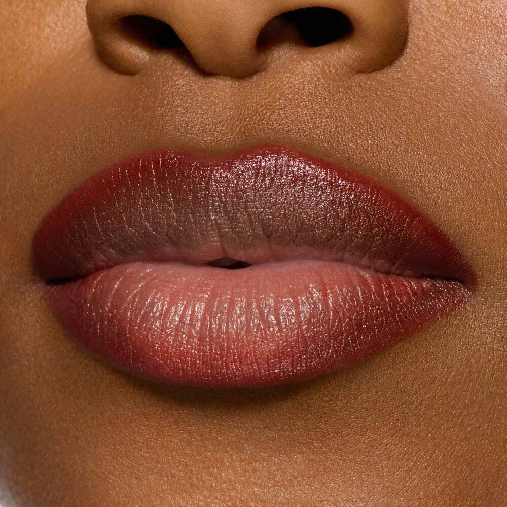 M&middot;A&middot;C LIPGLAZER GLOSSY LINER (DELINEADOR DE LABIOS GLOSSY)