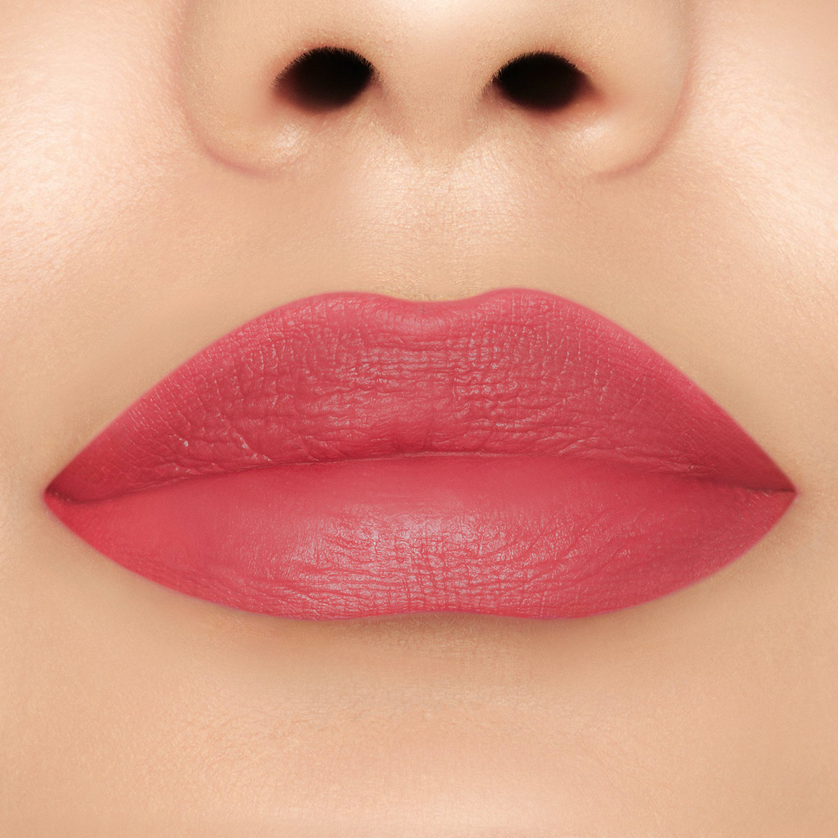 LIP INJECTION LIQUID LIPSTICK (LABIAL LÍQUIDO SEMI-MATE CON EFECTO VOLUMINIZADOR)