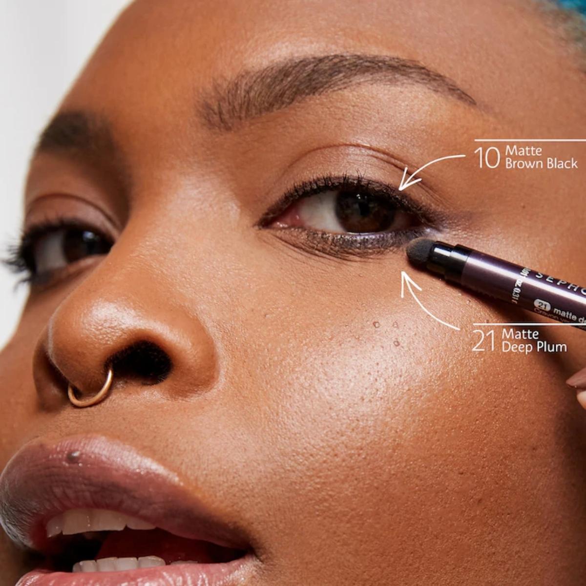 RETRACTABLE WATERPROOF EYELINER
