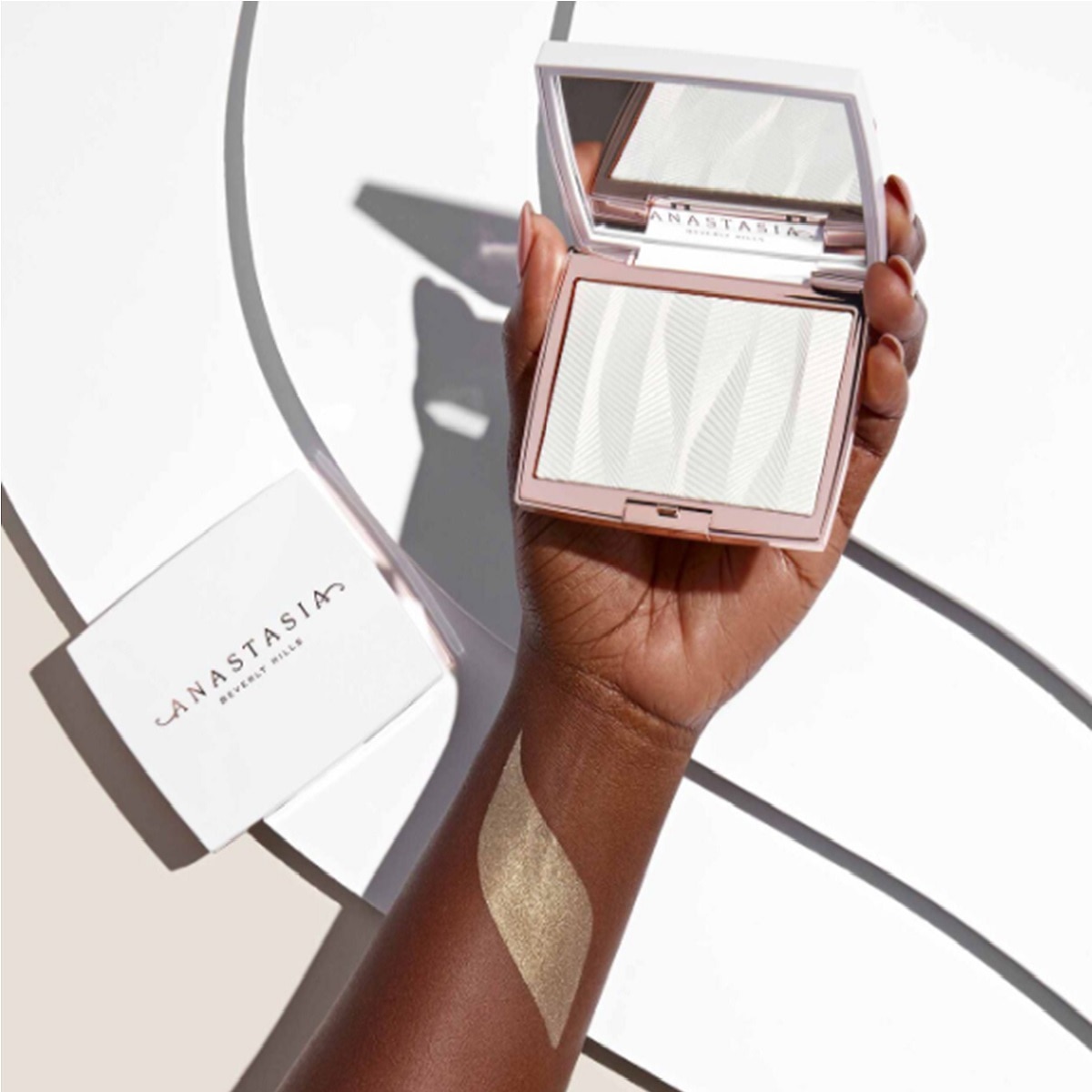 ICED OUT HIGHLIGHTER (ILUMINADOR)