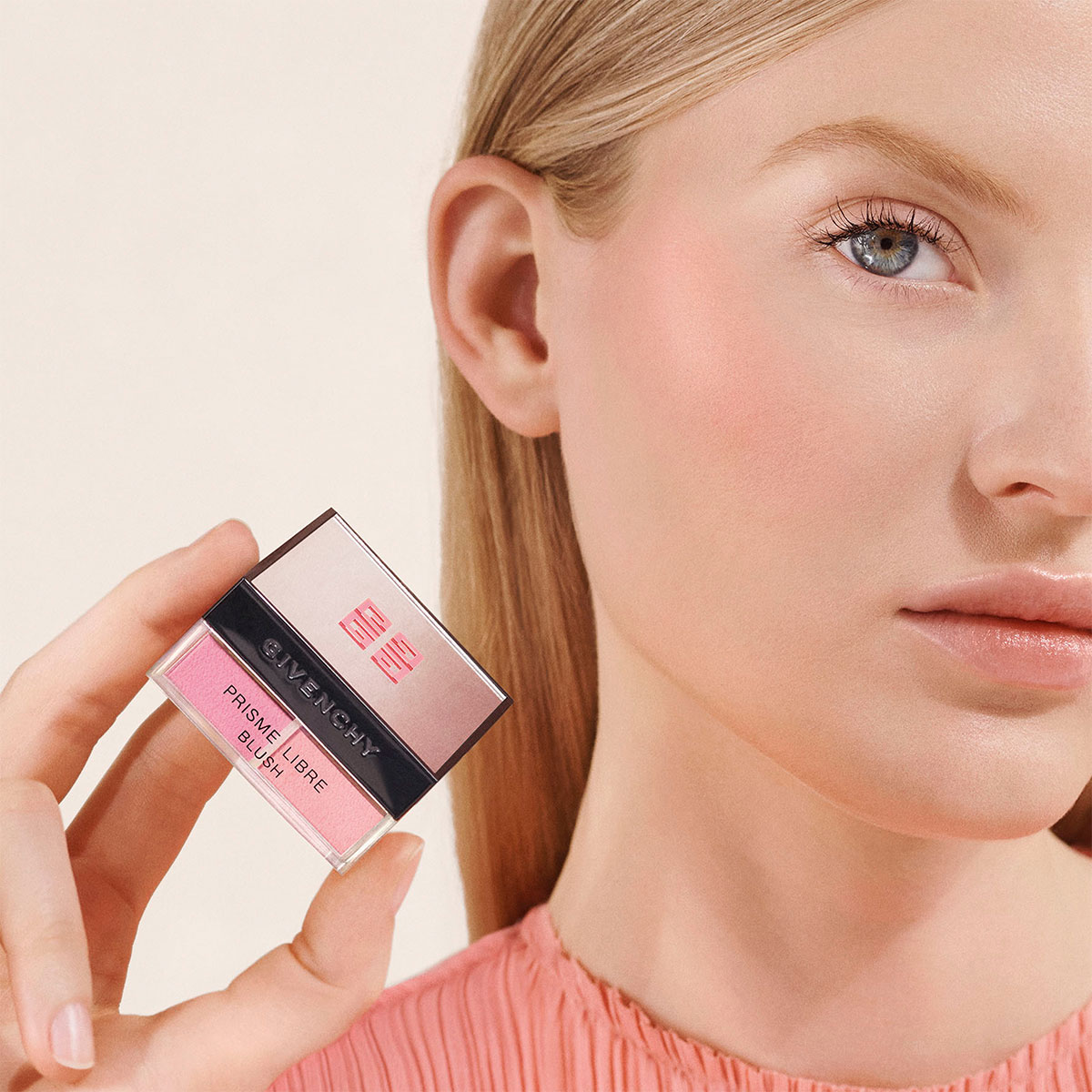 PRISME LIBRE BLUSH (RUBOR DE MEJILLAS EN POLVOS SUELTOS)