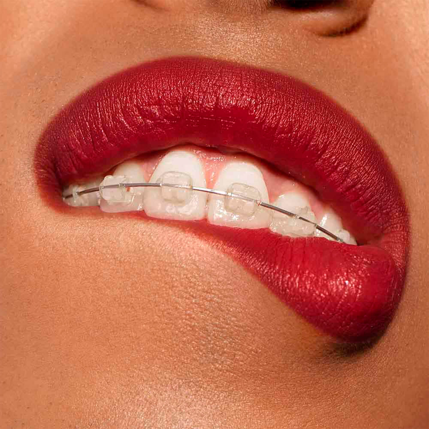 THE LIPSTICK (LABIAL EN BARRA)