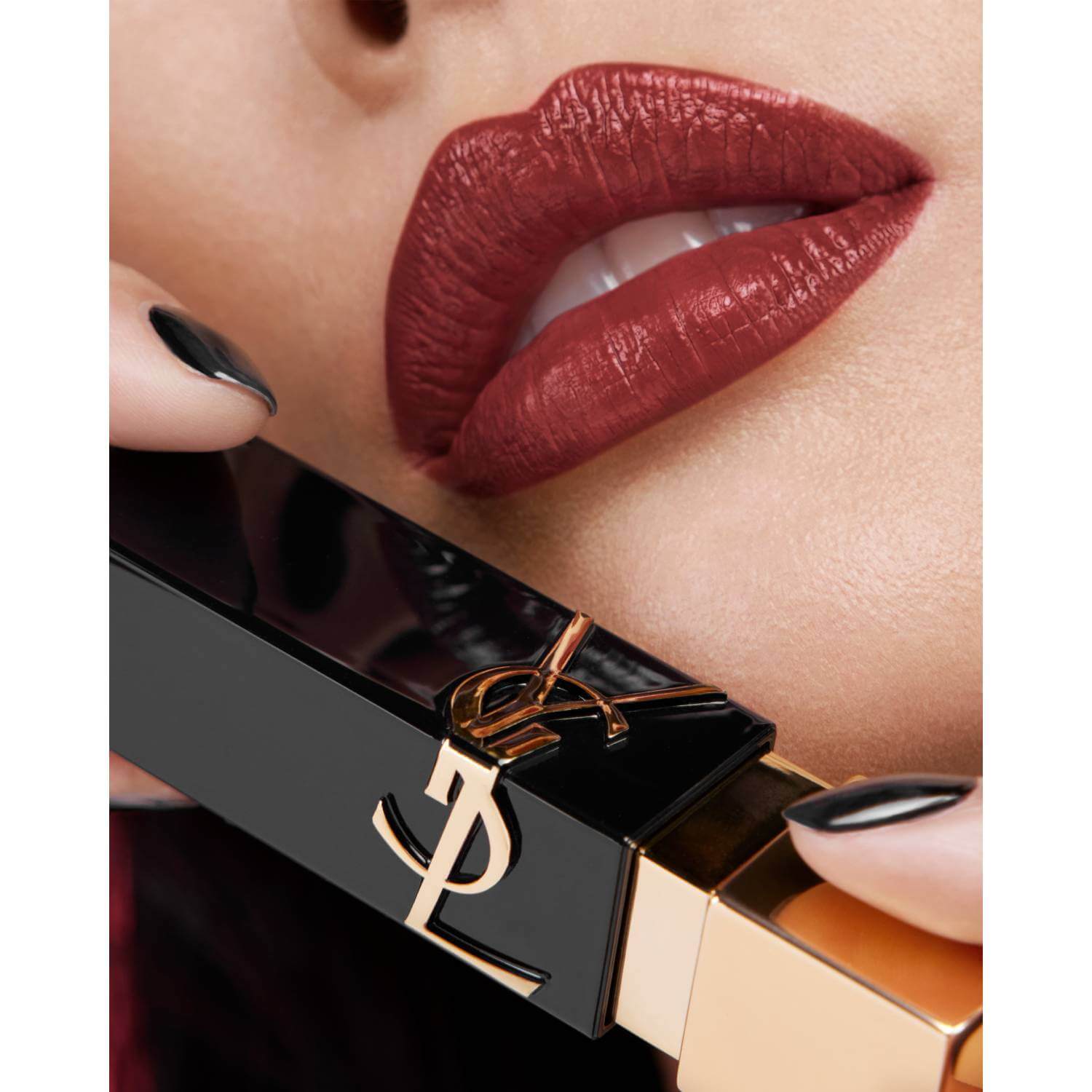 ROUGE PUR COUTURE THE BOLD (LÁPIZ LABIAL)